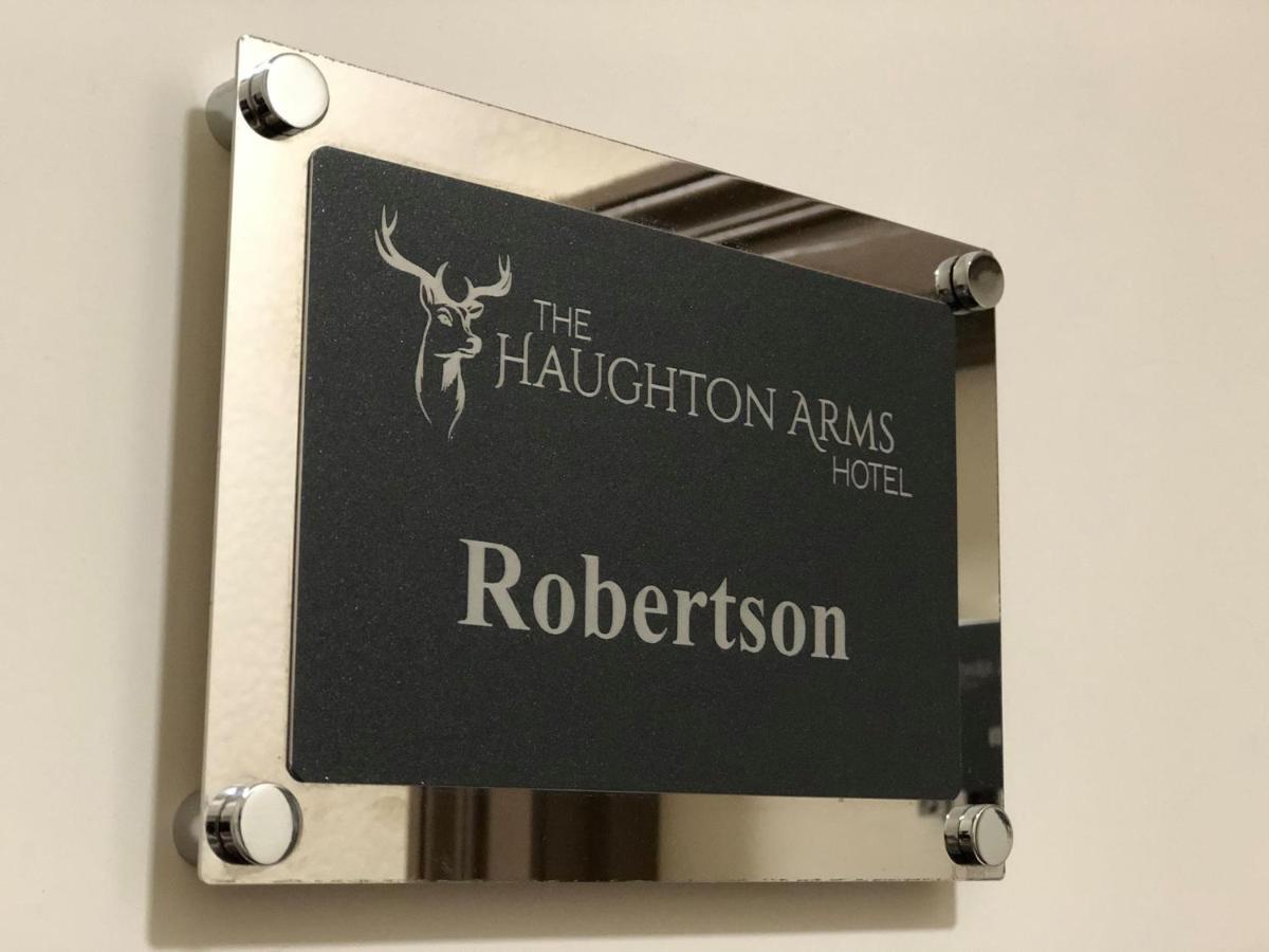 Haughton Arms Hotel Alford  ภายนอก รูปภาพ