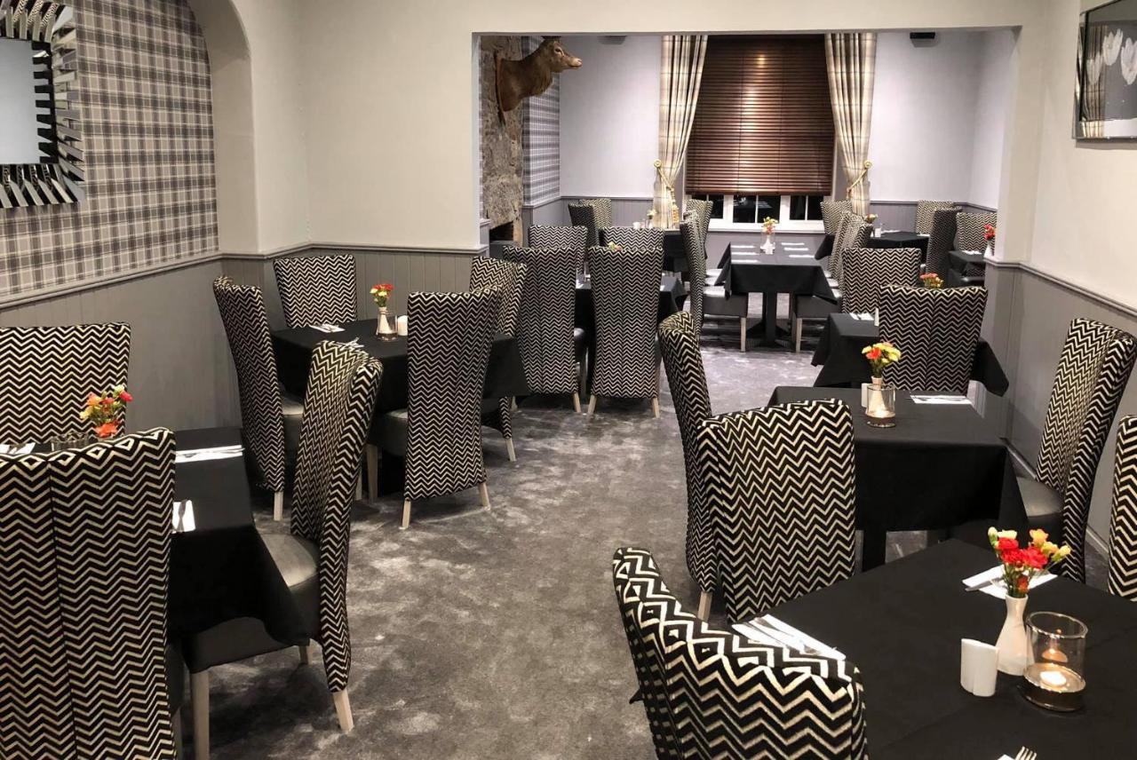 Haughton Arms Hotel Alford  ภายนอก รูปภาพ