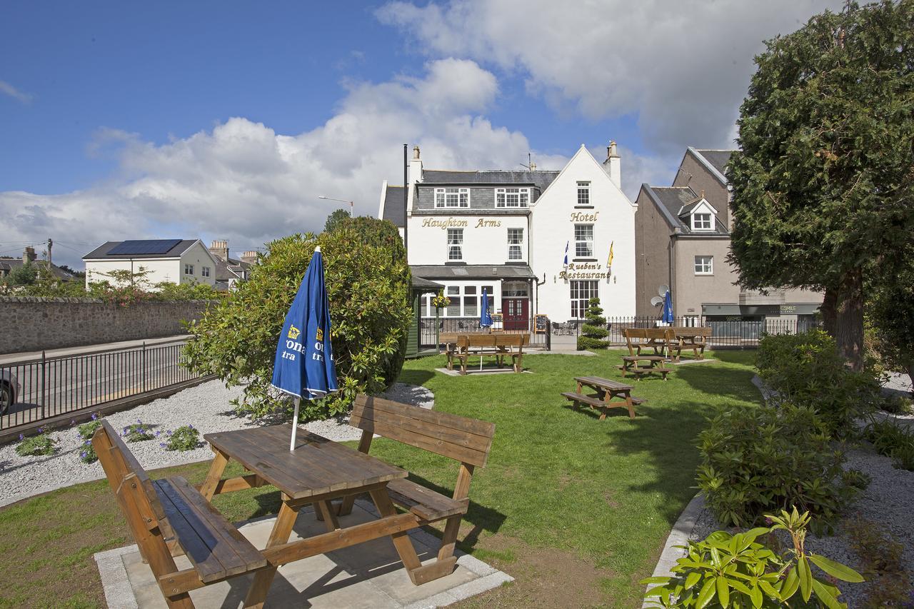 Haughton Arms Hotel Alford  ภายนอก รูปภาพ