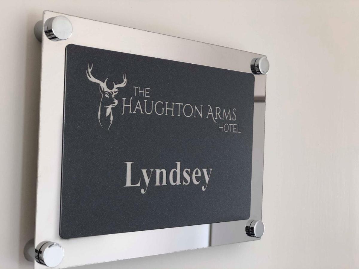 Haughton Arms Hotel Alford  ภายนอก รูปภาพ